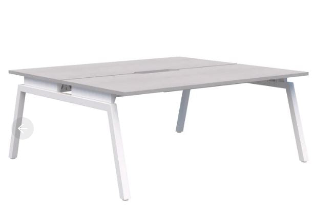 Balance Angle 2 Pod Back-to-Back White Desk 2X1500X800